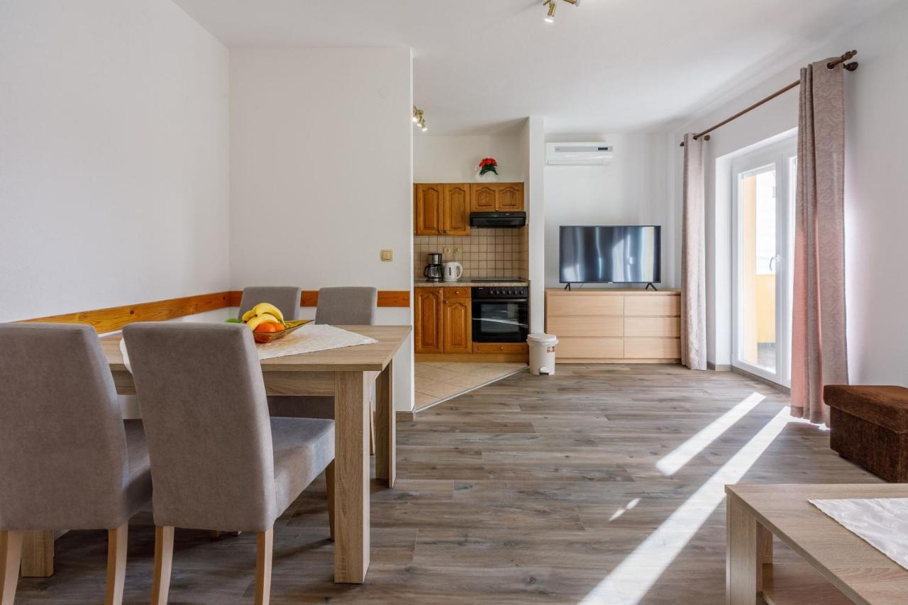 Apartments Kulas Novi Vinodolski Dış mekan fotoğraf